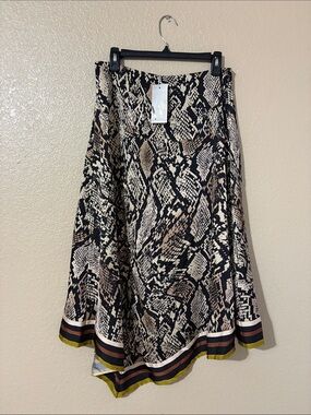 NEW Worthington Black & Beige Snake Print Skirt Size 8